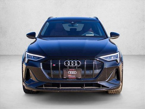 Used 2023 Audi e-tron S Prestige w/ Prestige Package image 2