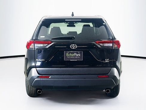 Used 2025 Toyota RAV4 LE AWD/4WD image 7