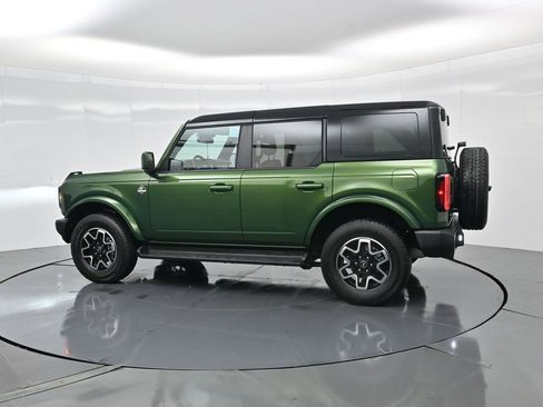 Used 2025 Ford Bronco Outer Banks image 9