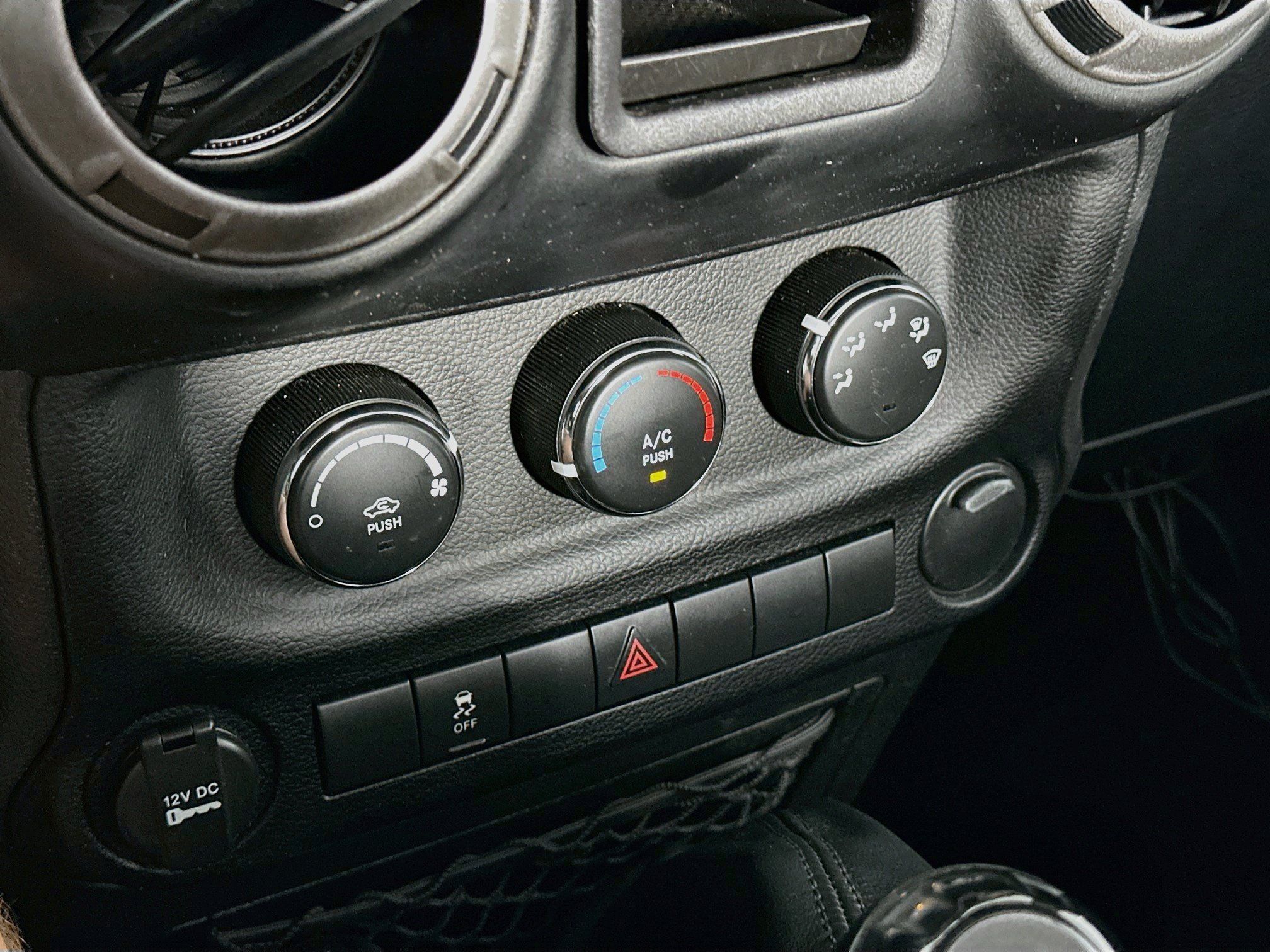 Used 2013 Jeep Wrangler Sport AWD/4WD image 18
