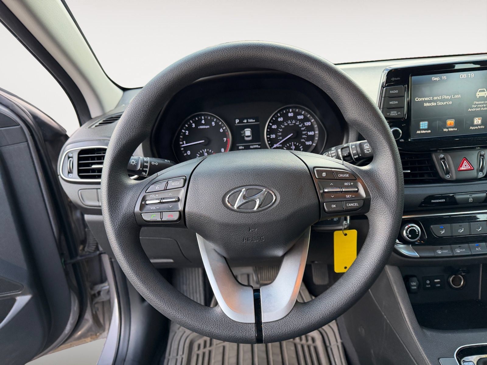Used 2020 Hyundai Elantra GT FWD image 12
