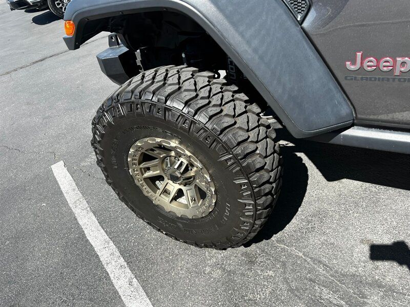 Used 2022 Jeep Gladiator Rubicon w/ Trailer Tow Package AWD/4WD image 16
