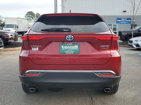 Used 2021 Toyota Venza XLE image 5