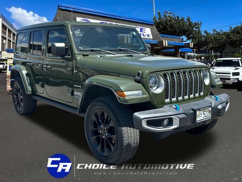 Used 2022 Jeep Wrangler Unlimited Sahara AWD/4WD image 10