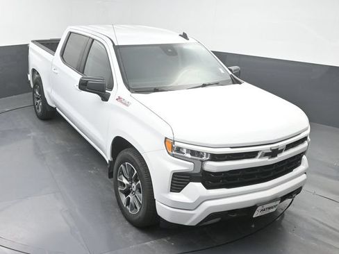 Used 2023 Chevrolet Silverado 1500 RST w/ Z71 Off-Road Package AWD/4WD image 39