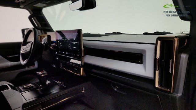 Used 2025 GMC Hummer EV 2X w/ Extreme Off-Road Package AWD/4WD image 33