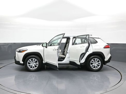 Certified 2022 Toyota Corolla Cross L AWD/4WD image 42