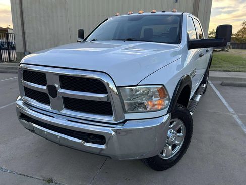 Used 2018 RAM 2500 Tradesman w/ Chrome Appearance Group image 2