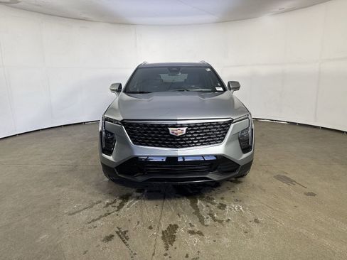 Used 2025 Cadillac XT4 Premium Luxury image 24