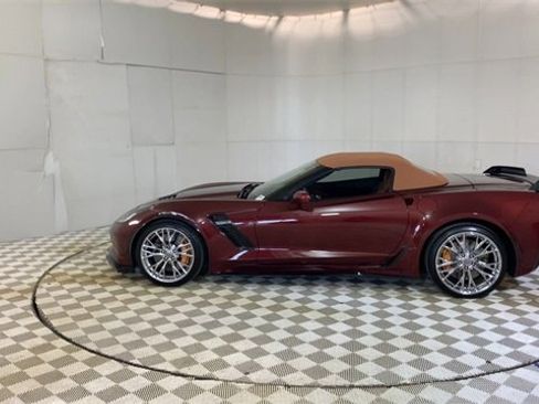 Used 2016 Chevrolet Corvette Z06 w/ 3LZ Preferred Equipment Group image 5