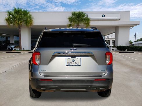 Used 2020 Ford Explorer XLT image 5