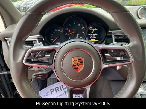 Used 2018 Porsche Macan AWD/4WD image 10
