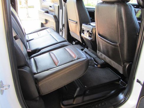 Used 2023 GMC Sierra 1500 AT4 w/ Technology Package image 20