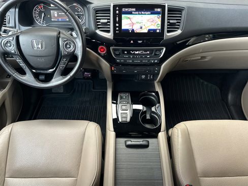 Used 2017 Honda Pilot Elite image 10