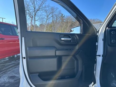 Used 2025 Chevrolet Silverado 1500 Custom image 22