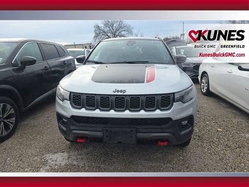 Used 2024 Jeep Compass Trailhawk image 26