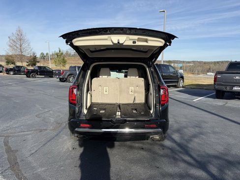 Used 2021 GMC Acadia Denali w/ Denali Technology Package image 7