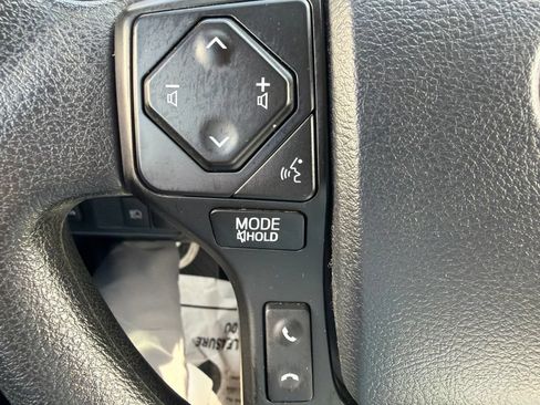 Used 2018 Toyota Tacoma SR w/ SR Convenience Package AWD/4WD image 20