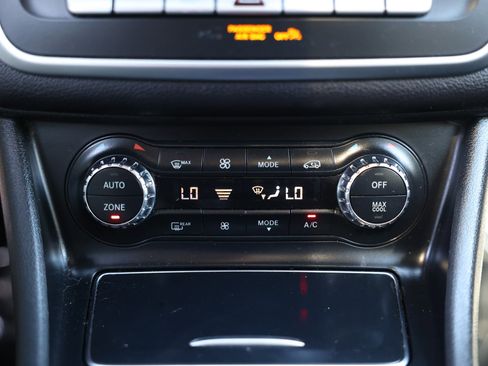 Used 2019 Mercedes-Benz CLA 250 image 34