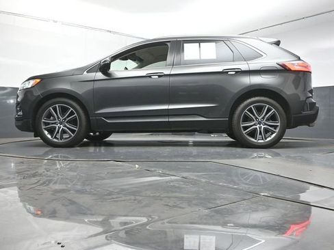 Used 2019 Ford Edge Titanium w/ Cold Weather Package image 32