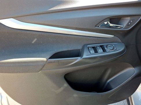 Used 2023 Chevrolet Bolt EUV LT image 16