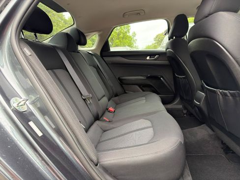 Used 2021 Kia K5 LXS FWD image 16