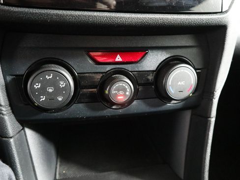 Used 2019 Subaru Crosstrek 2.0i image 29