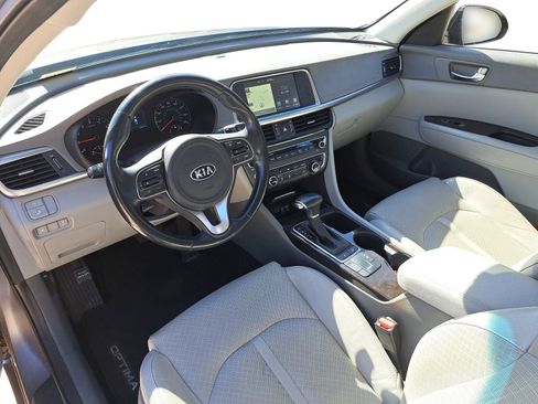 Used 2016 Kia Optima EX w/ Premium Package image 5