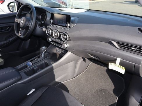 Certified 2025 Nissan Sentra S image 25