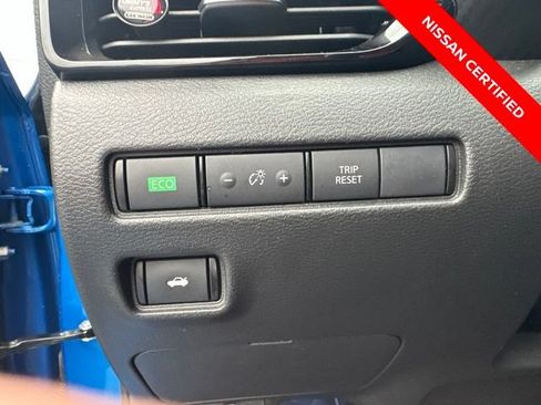 Used 2025 Nissan Sentra SV w/ All-Weather Package FWD image 17