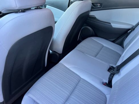 Used 2023 Hyundai Kona SEL w/ Cargo Package image 4