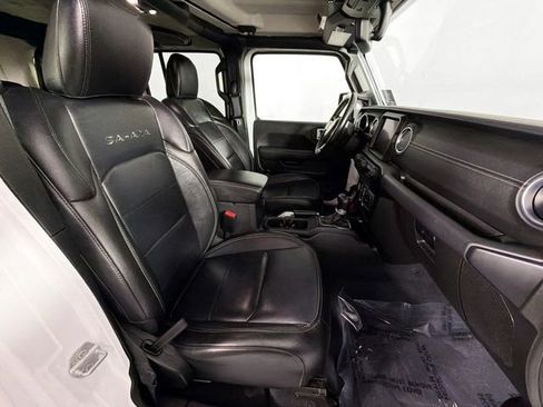 Used 2021 Jeep Wrangler Unlimited Sahara w/ Uconnect 4C Nav & Sound Group image 28