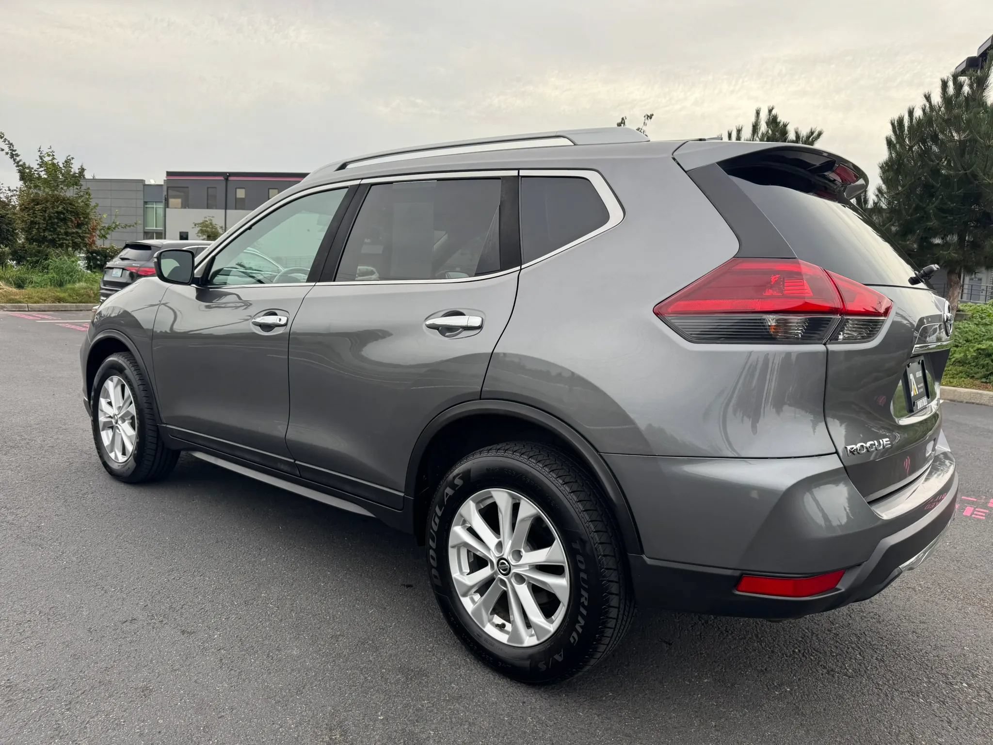 Used 2018 Nissan Rogue S w/ S Value Package AWD/4WD image 7