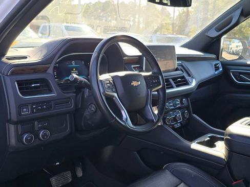 Used 2023 Chevrolet Suburban Premier image 14