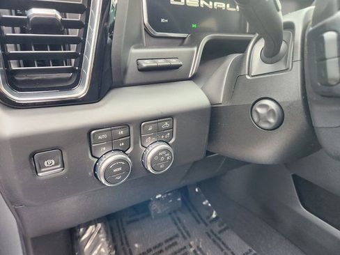 New 2026 GMC Sierra 1500 Denali w/ Technology Package AWD/4WD image 15