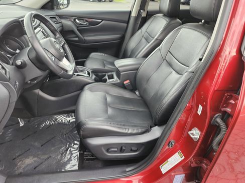 Used 2018 Nissan Rogue SL w/ Premium Package FWD image 25