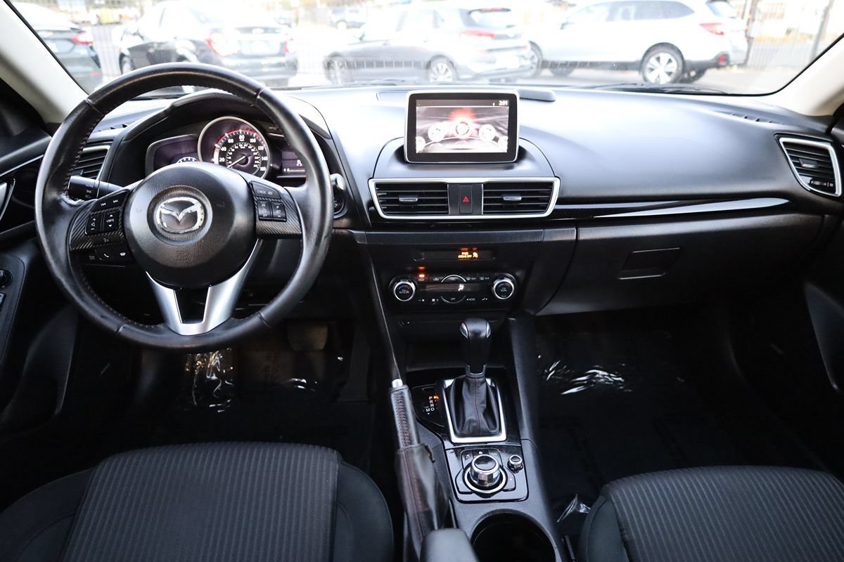 Used 2016 MAZDA MAZDA3 i Touring w/ Popular Equipment Package FWD image 17