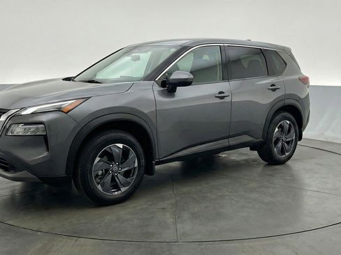 Used 2025 Nissan Rogue SV FWD image 3