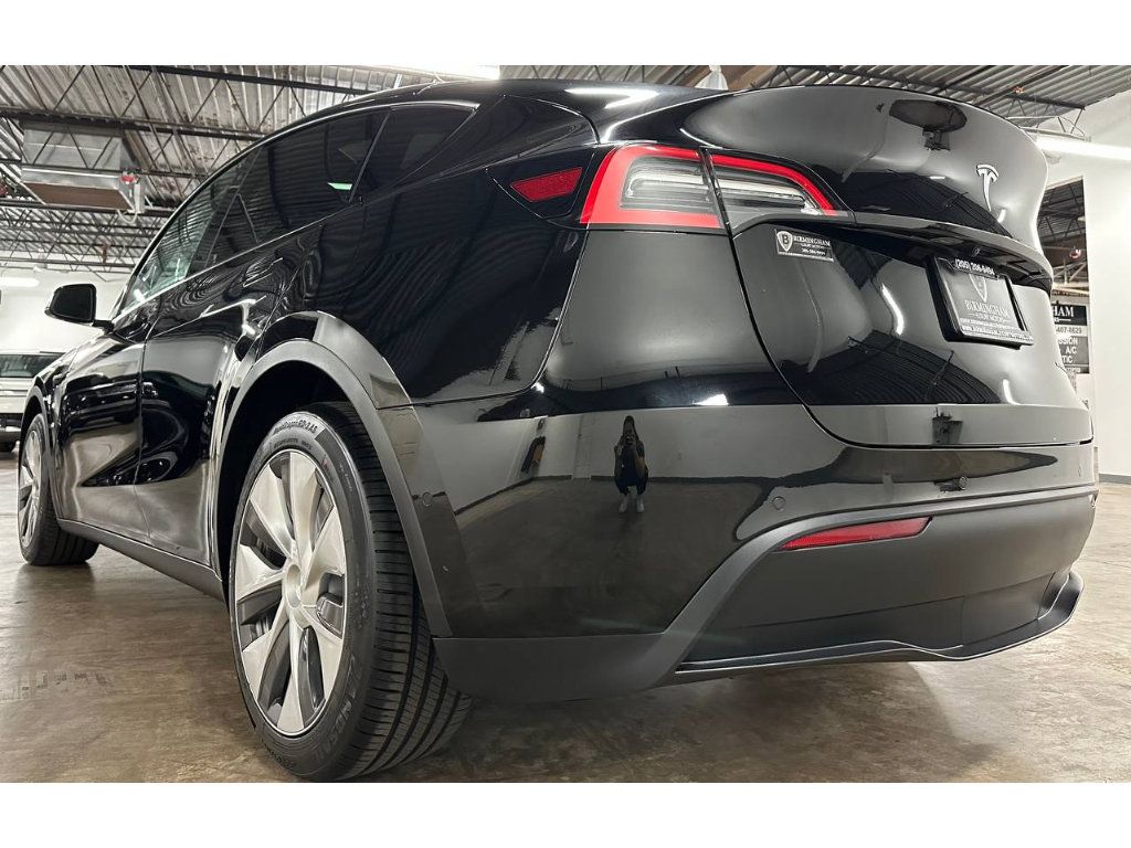 Used 2021 Tesla Model Y Long Range AWD/4WD image 17