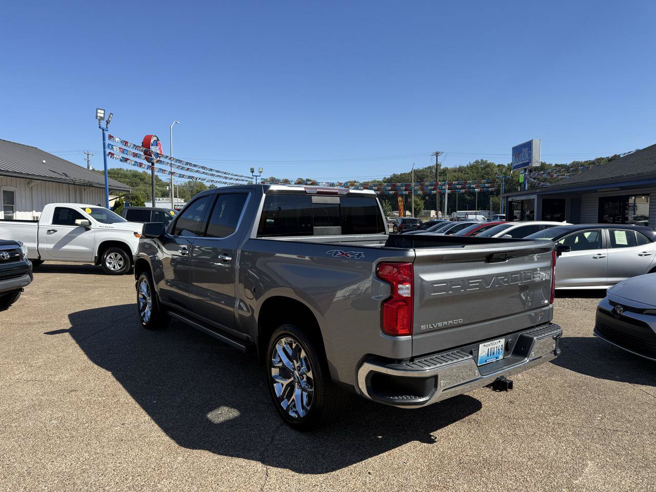 Used 2020 Chevrolet Silverado 1500 LTZ w/ LTZ Plus Package AWD/4WD image 4
