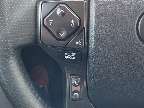 Used 2022 Toyota 4Runner TRD Off-Road AWD/4WD image 11