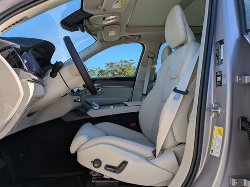 New 2026 Volvo XC90 B6 Ultra w/ Protection Package Premier AWD/4WD image 2