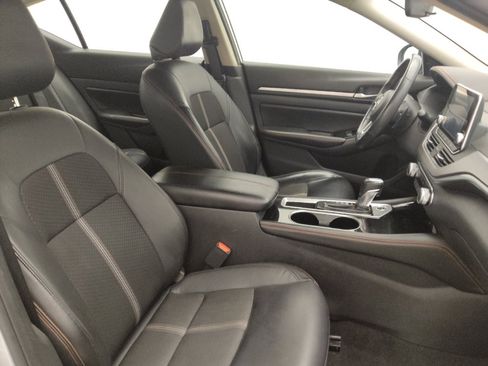 Used 2024 Nissan Altima 2.5 SR FWD image 21