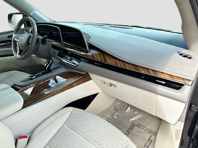 Used 2024 Cadillac Escalade Sport Platinum AWD/4WD image 15