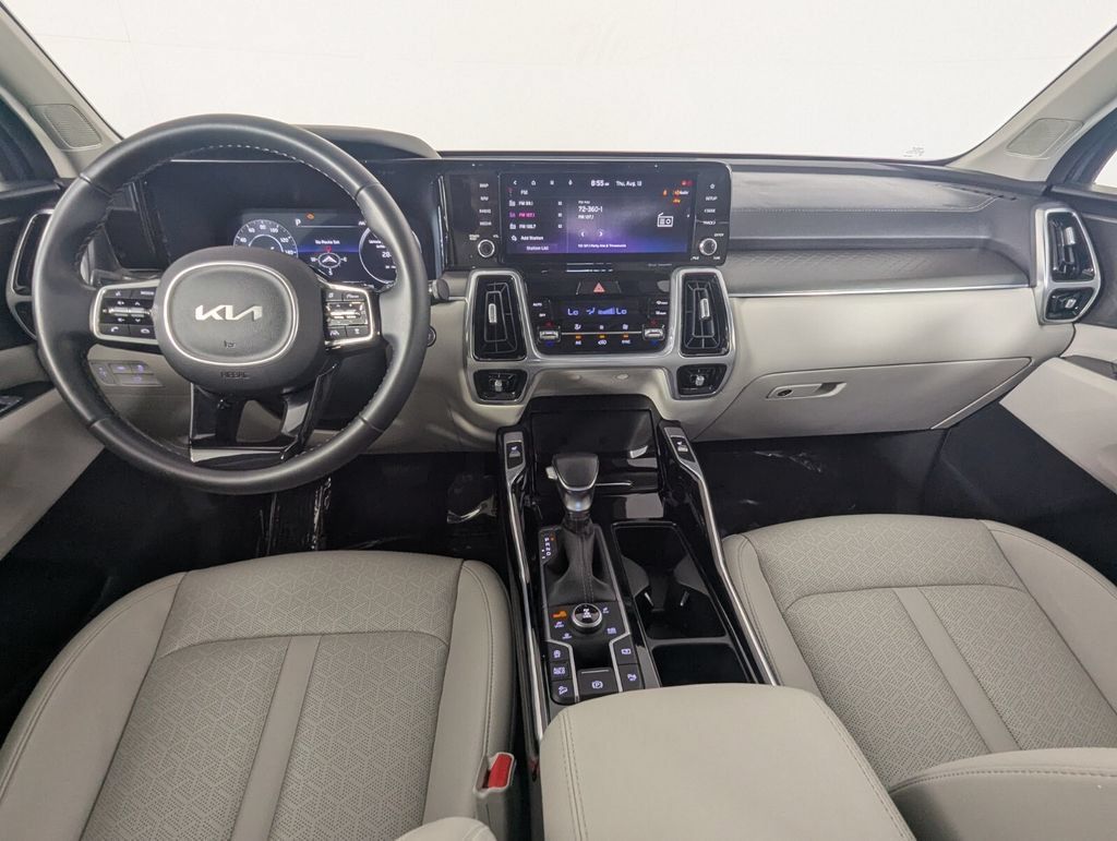 Used 2023 Kia Sorento SX AWD/4WD image 14