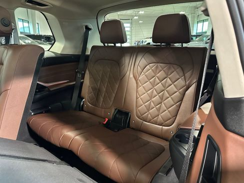 Used 2023 BMW X7 xDrive40i AWD/4WD image 44