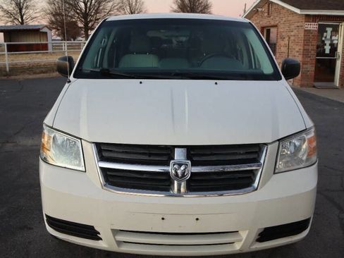 Used 2010 Dodge Grand Caravan SE w/ Climate Group image 9
