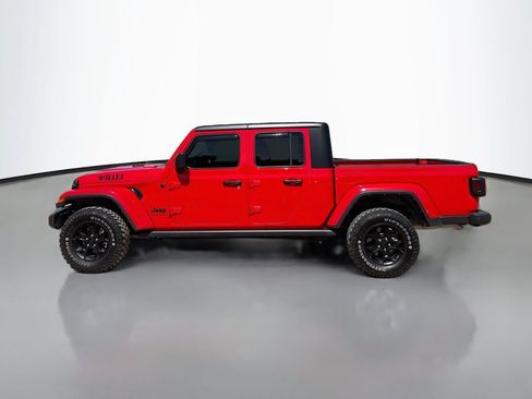 Used 2023 Jeep Gladiator Sport AWD/4WD image 4