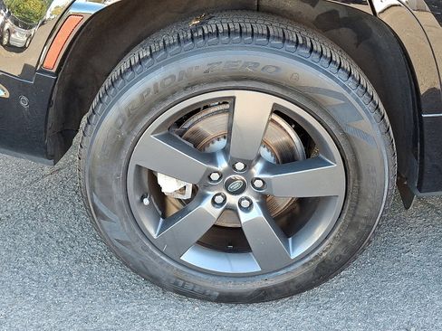 Used 2023 Land Rover Defender 130 X-Dynamic SE image 11