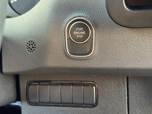 Used 2023 Mercedes-Benz Sprinter 2500 image 17